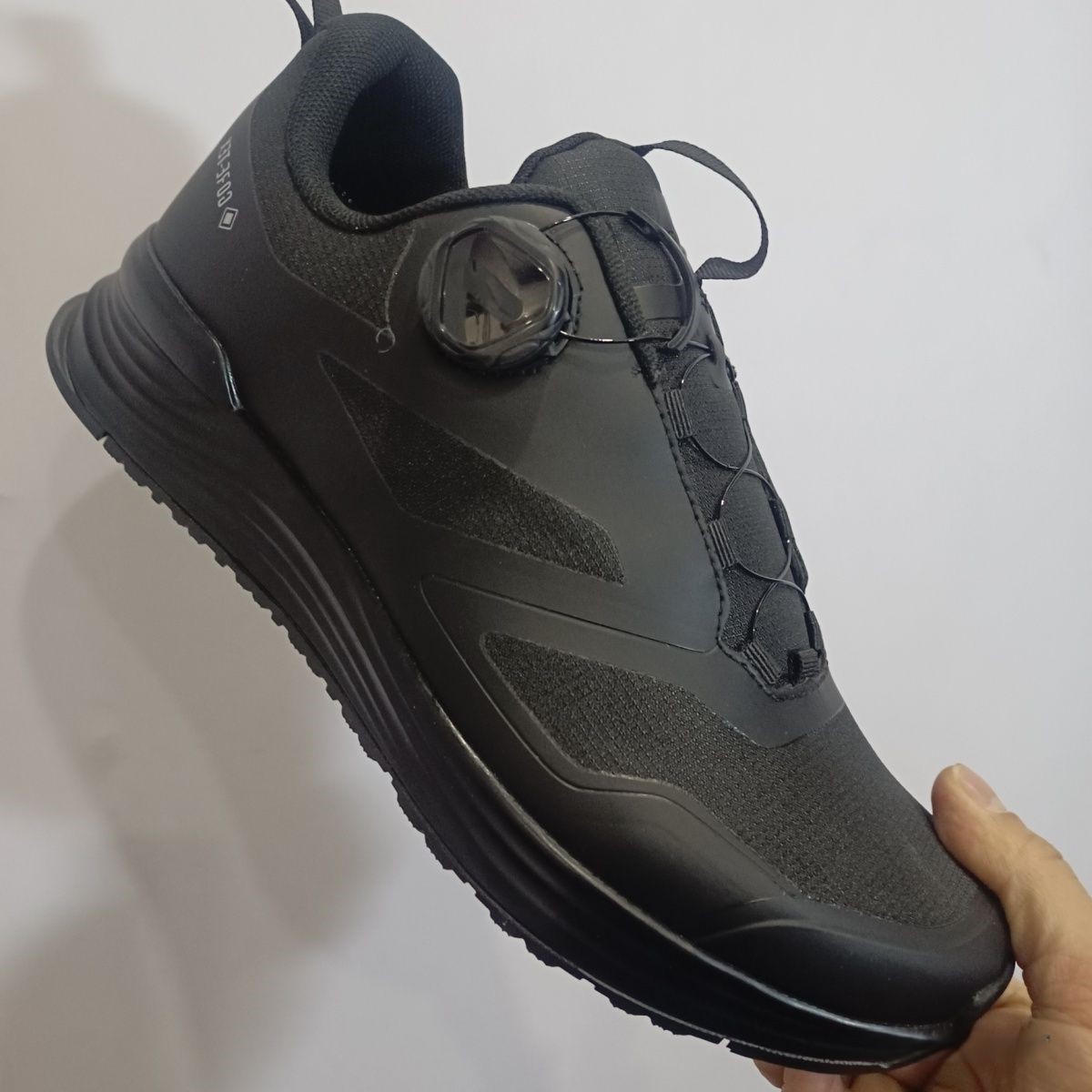 Rotary Shoes Men Hiking Leisur - огляд і ціна Outdoor Hunting Fabric